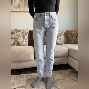 Levi’s Wedgie Straight Jeans Light Wash Size 26